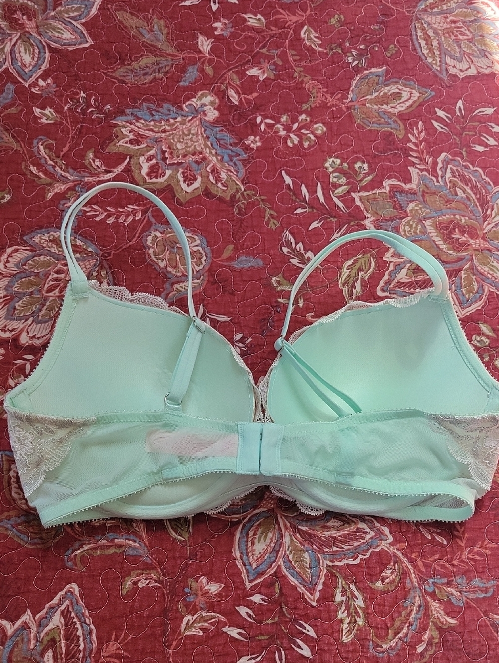 EUC- Victoria’s Secret ‘Very Sexy Bombshell’ Push-Up w/Swarovski Crystals - Picture 5 of 5